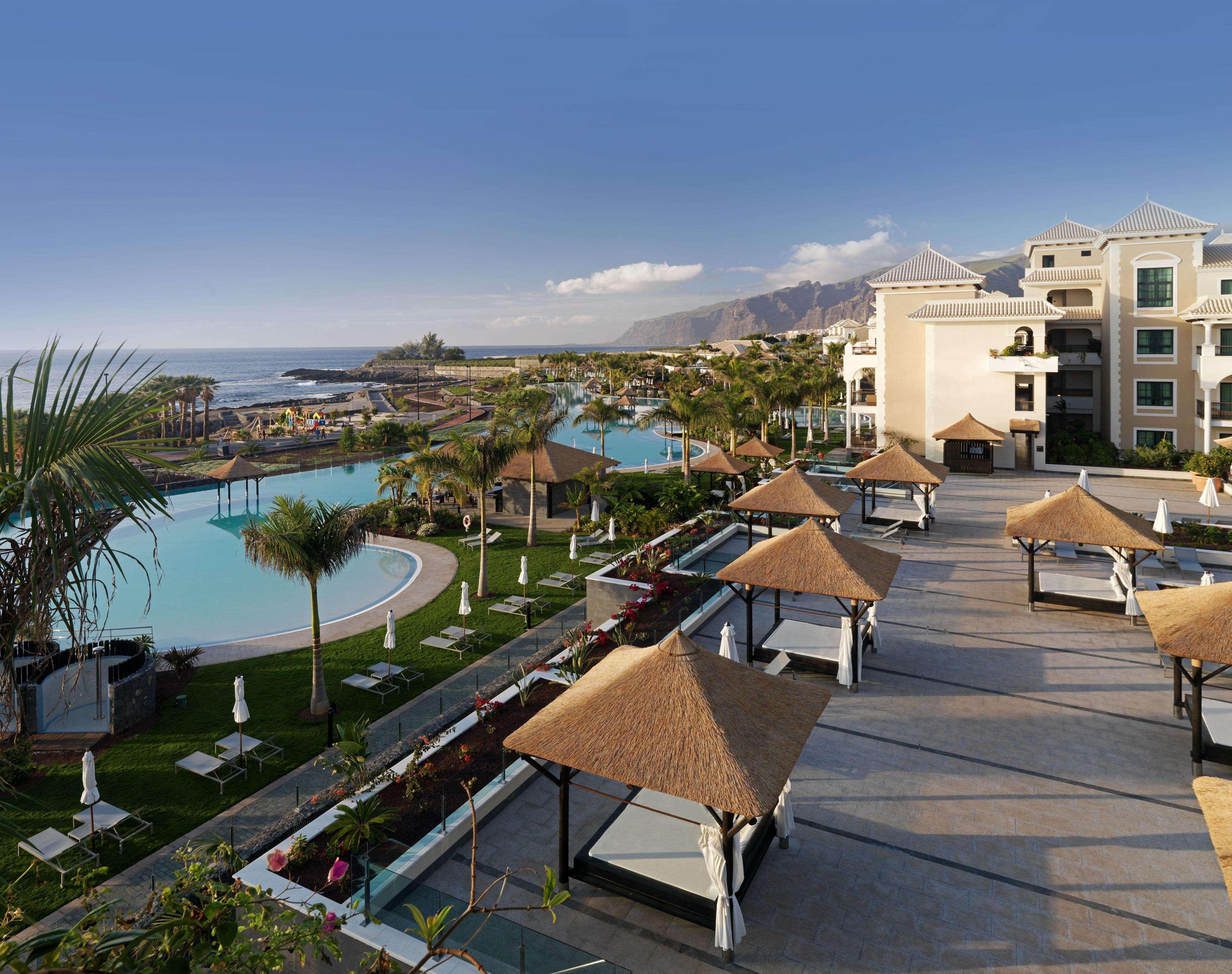 Gran Melia Palacio De Isora Resort & Spa Alcalá la Real Εξωτερικό φωτογραφία The resort's swimming pools