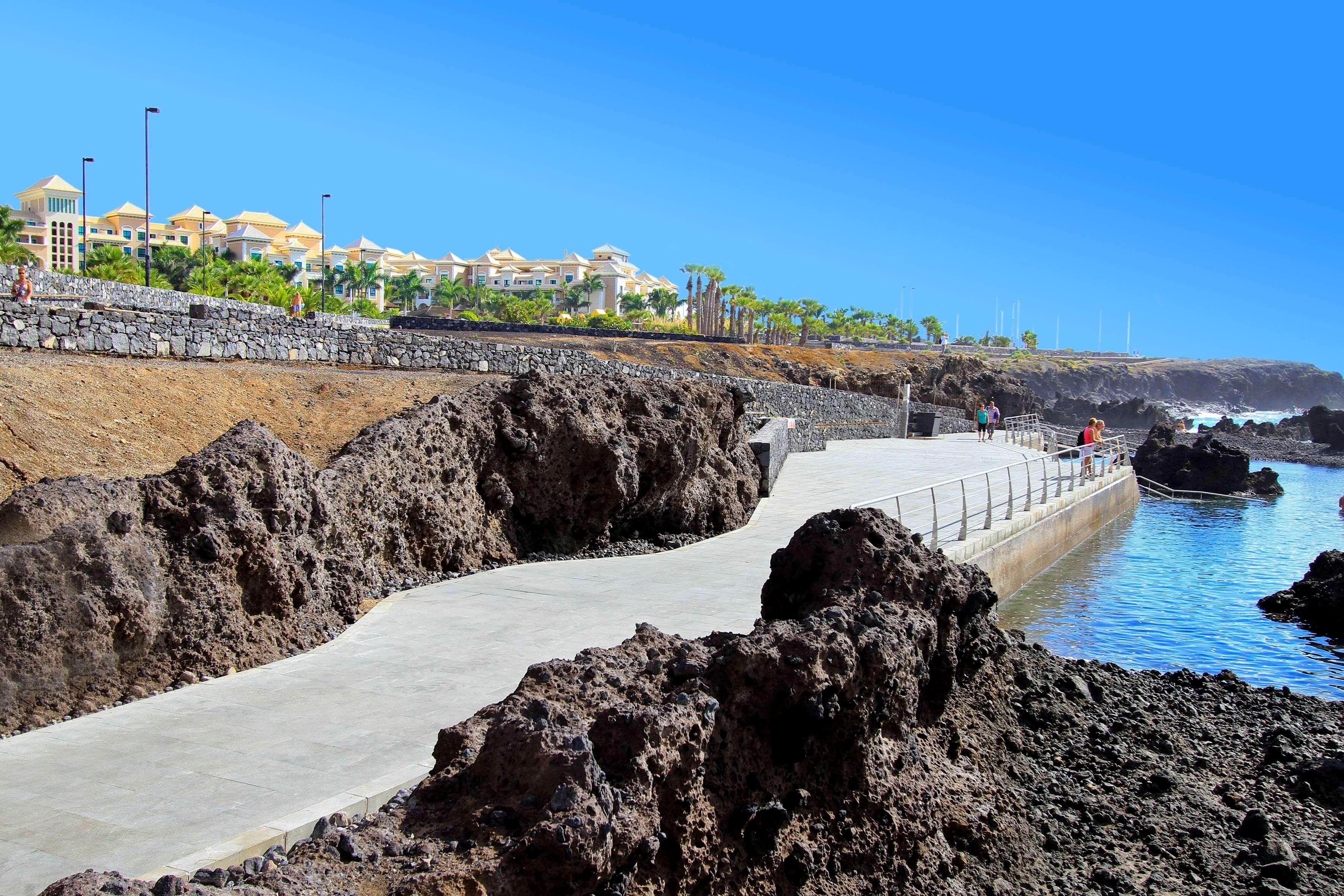 Gran Melia Palacio De Isora Resort & Spa Alcalá la Real Εξωτερικό φωτογραφία The promenade at Los Abrigos