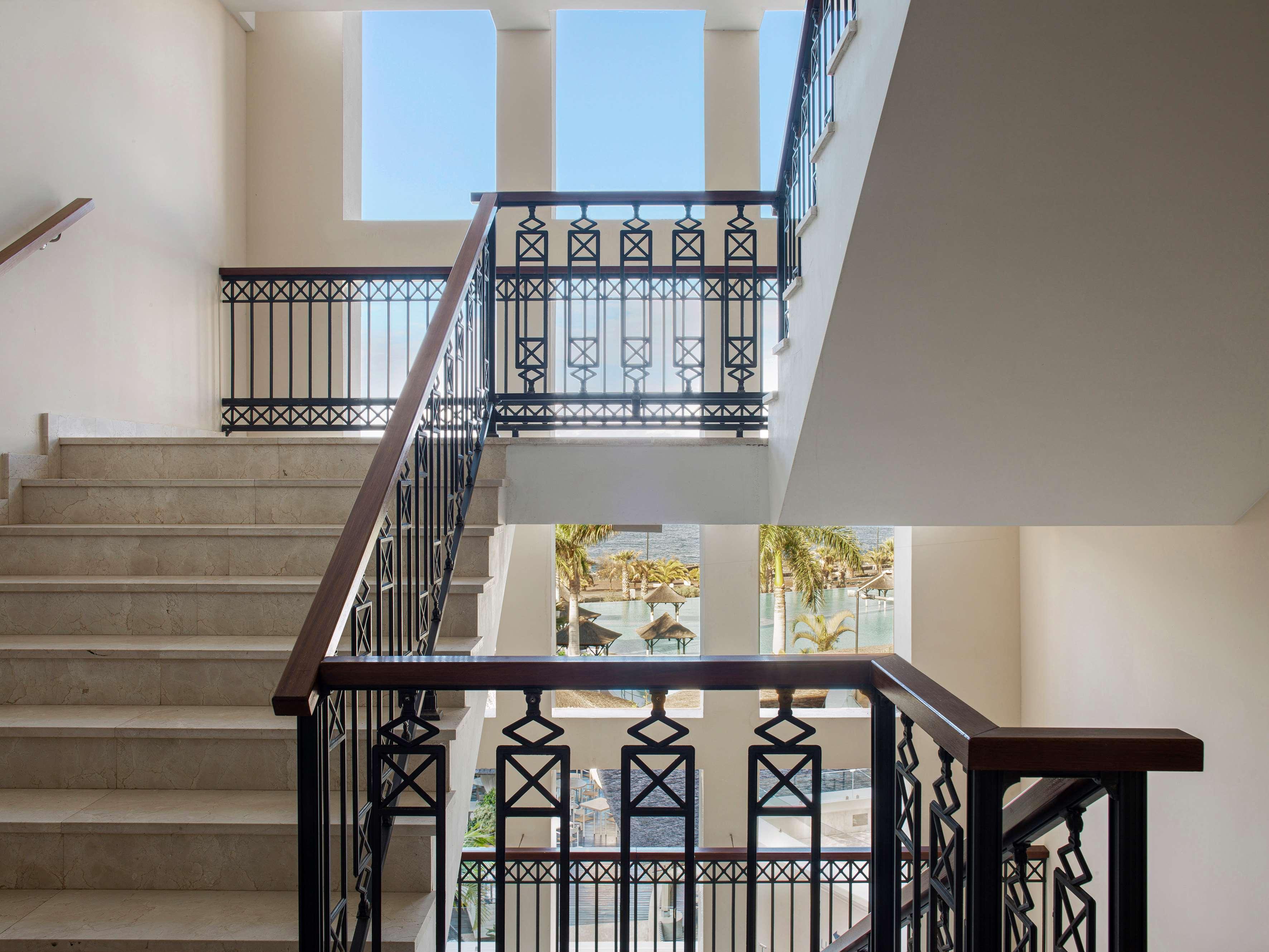 Gran Melia Palacio De Isora Resort & Spa Alcalá la Real Εξωτερικό φωτογραφία Interior of the building