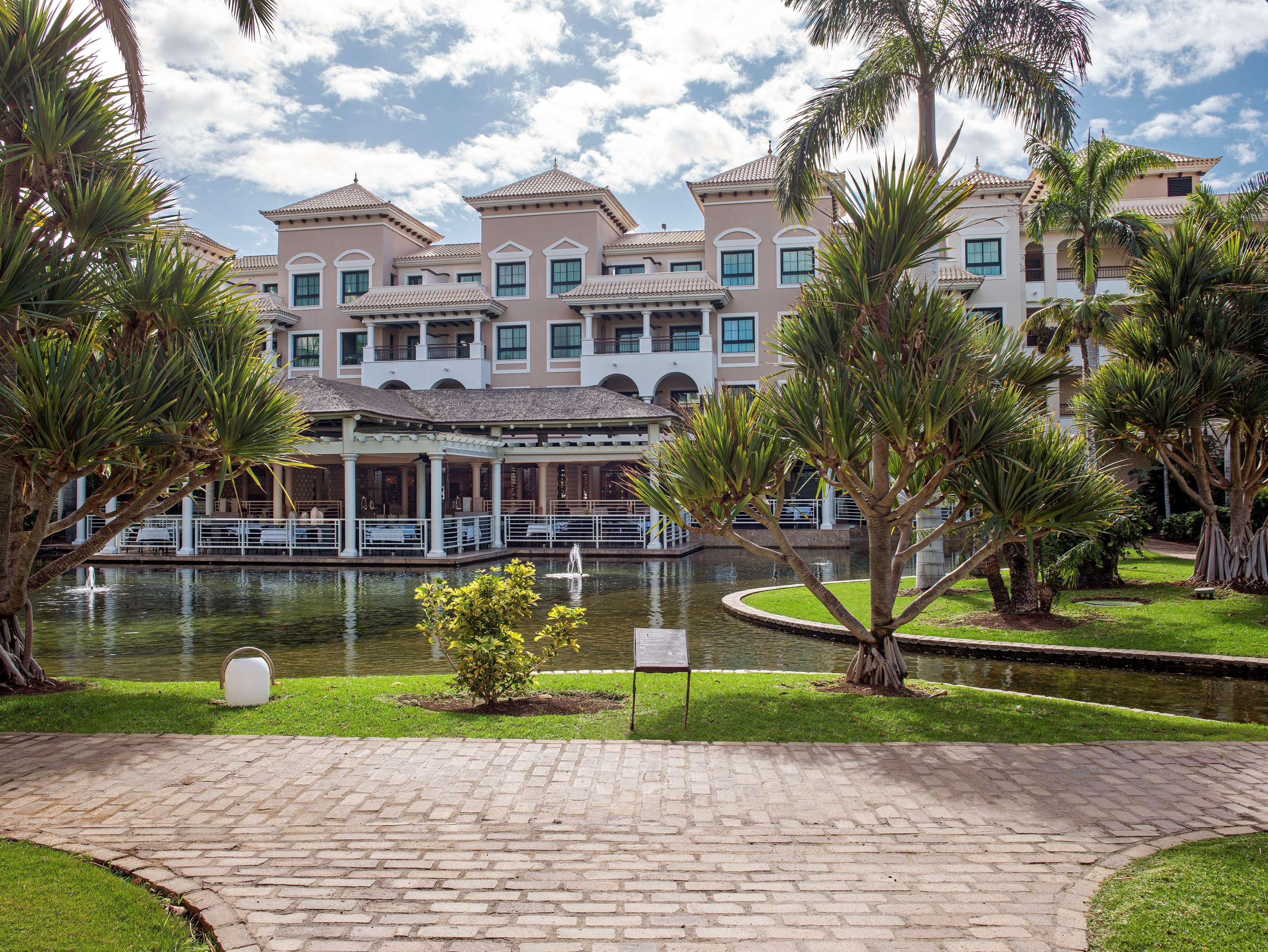 Gran Melia Palacio De Isora Resort & Spa Alcalá la Real Εξωτερικό φωτογραφία The Village