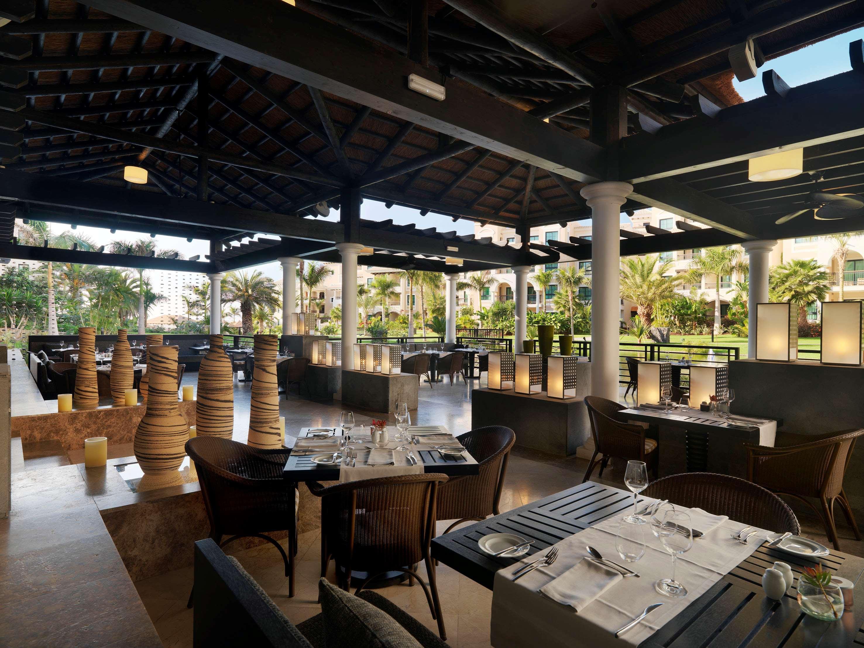 Gran Melia Palacio De Isora Resort & Spa Alcalá la Real Εστιατόριο φωτογραφία The restaurant at the resort