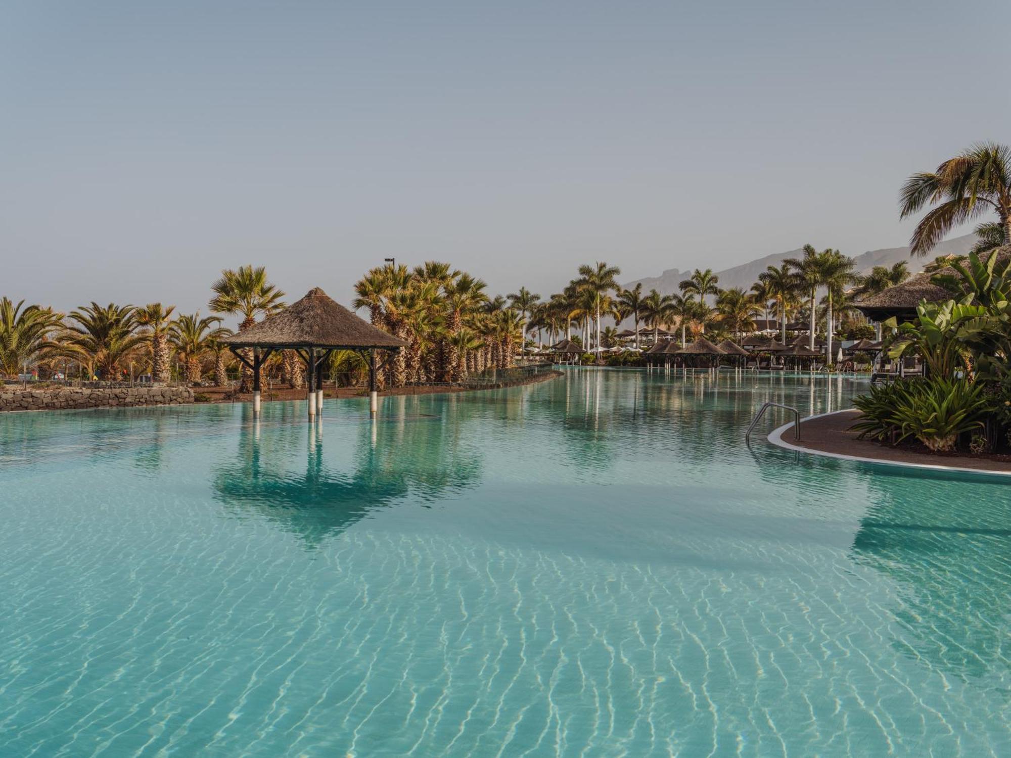 Gran Melia Palacio De Isora Resort & Spa Alcalá la Real Εξωτερικό φωτογραφία Hard Rock Hotel in Tenerife
